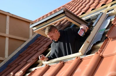 Pose de fenêtres de toit Velux à Laubrières